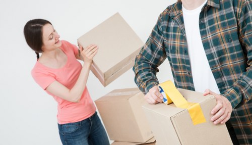 Truck for residential and commercial moves in Ealing