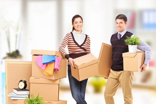 Prepared home removal checklist for customers in Ealing